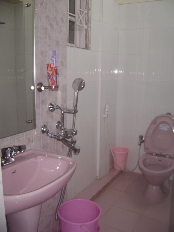 Innra Guest House Kalkutta Zimmer foto